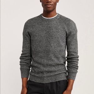 ABERCROMBIE AND FITCH crew neck sweater